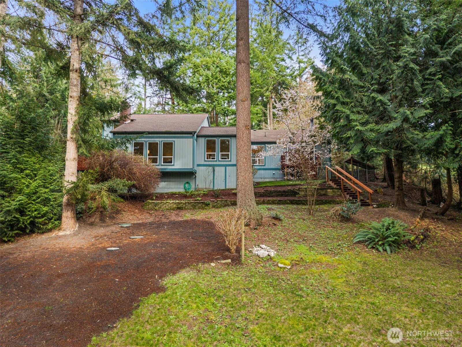 10035 NE Kingston Farm Road