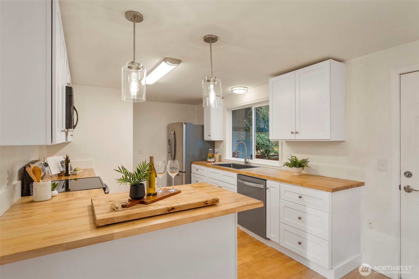 10035 NE Kingston Farm Road