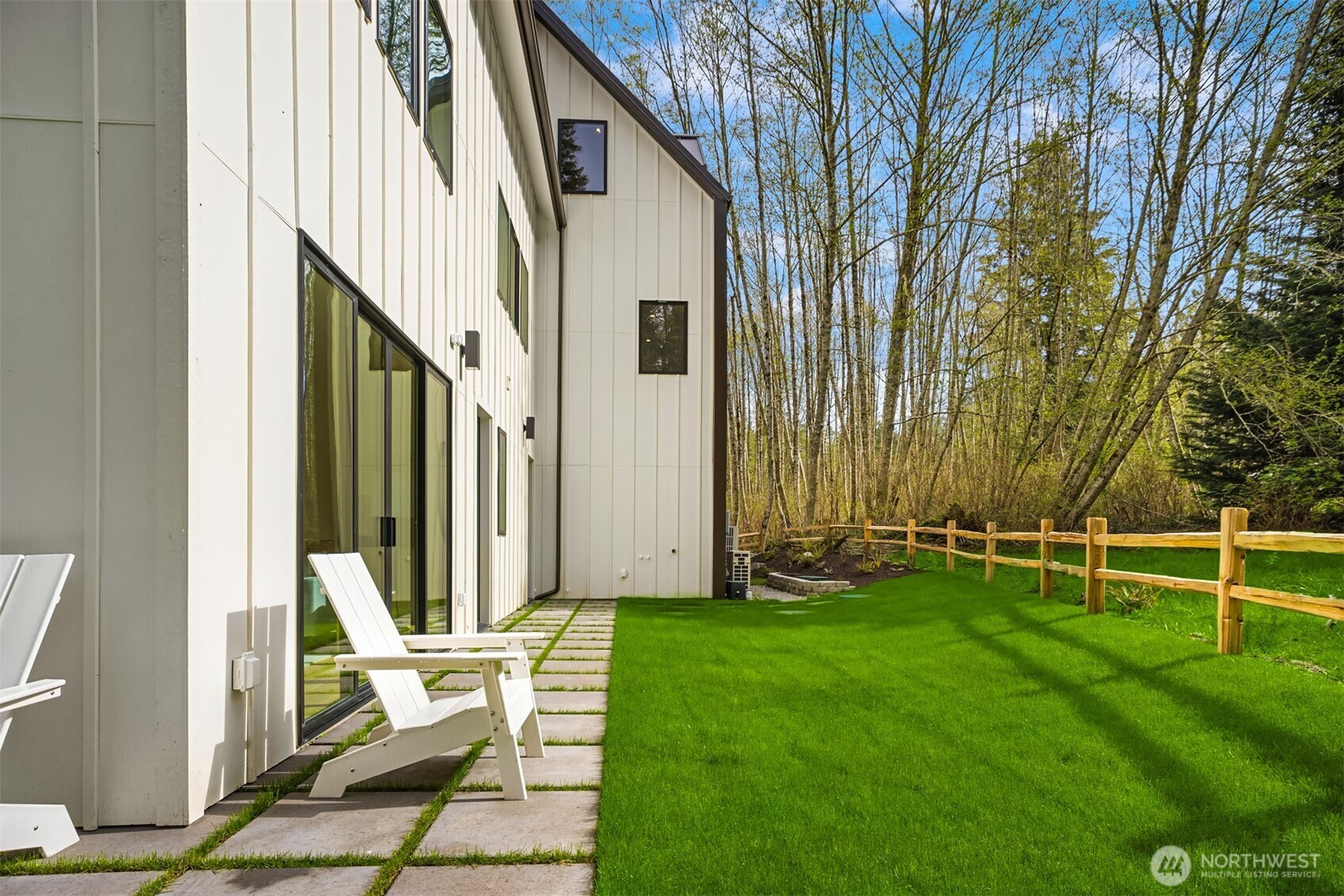 9243 NE Spargur Loop Road