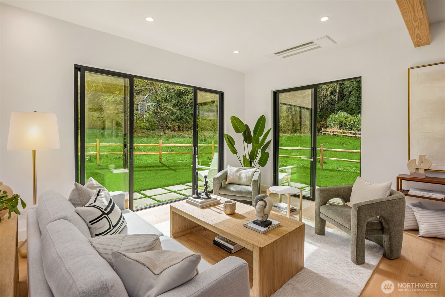 9243 NE Spargur Loop Road