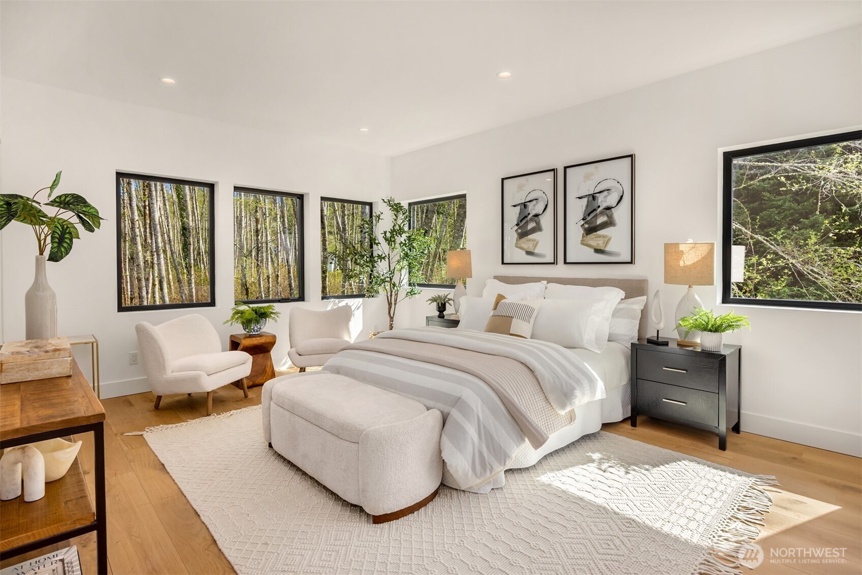 9243 NE Spargur Loop Road