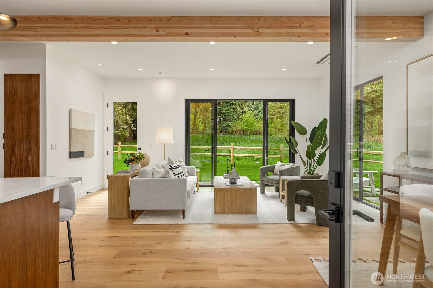 9243 NE Spargur Loop Road