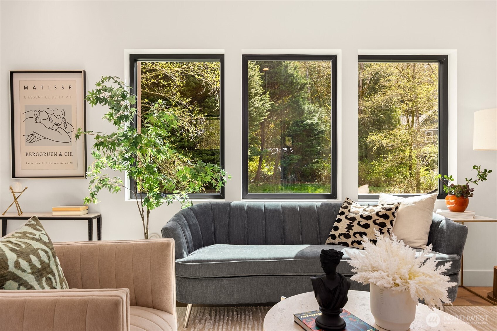 9243 NE Spargur Loop Road