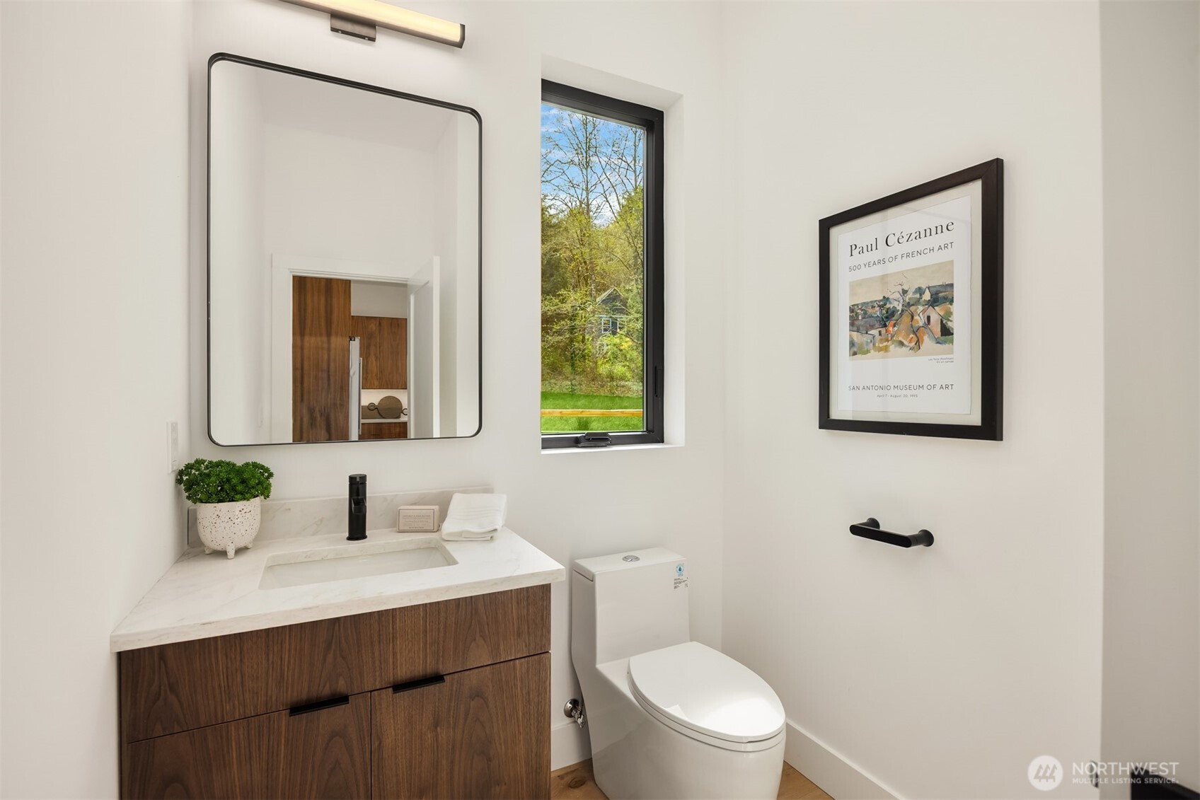 9243 NE Spargur Loop Road