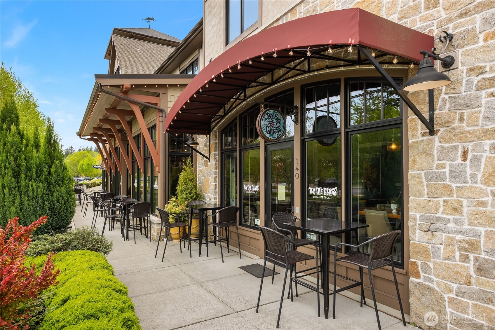 2213 NE Victorian Lane Unit: F