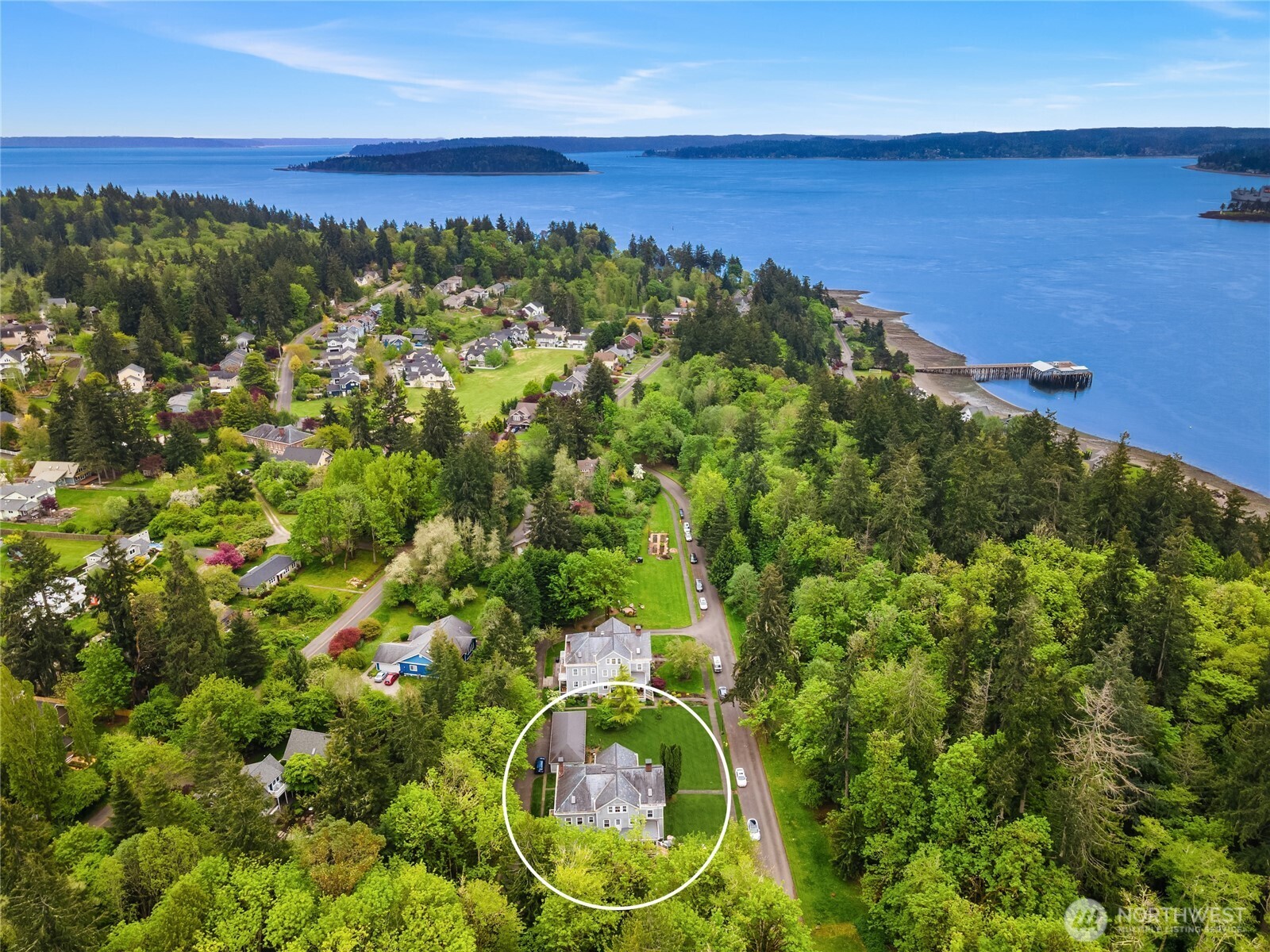 2213 NE Victorian Lane Unit: F