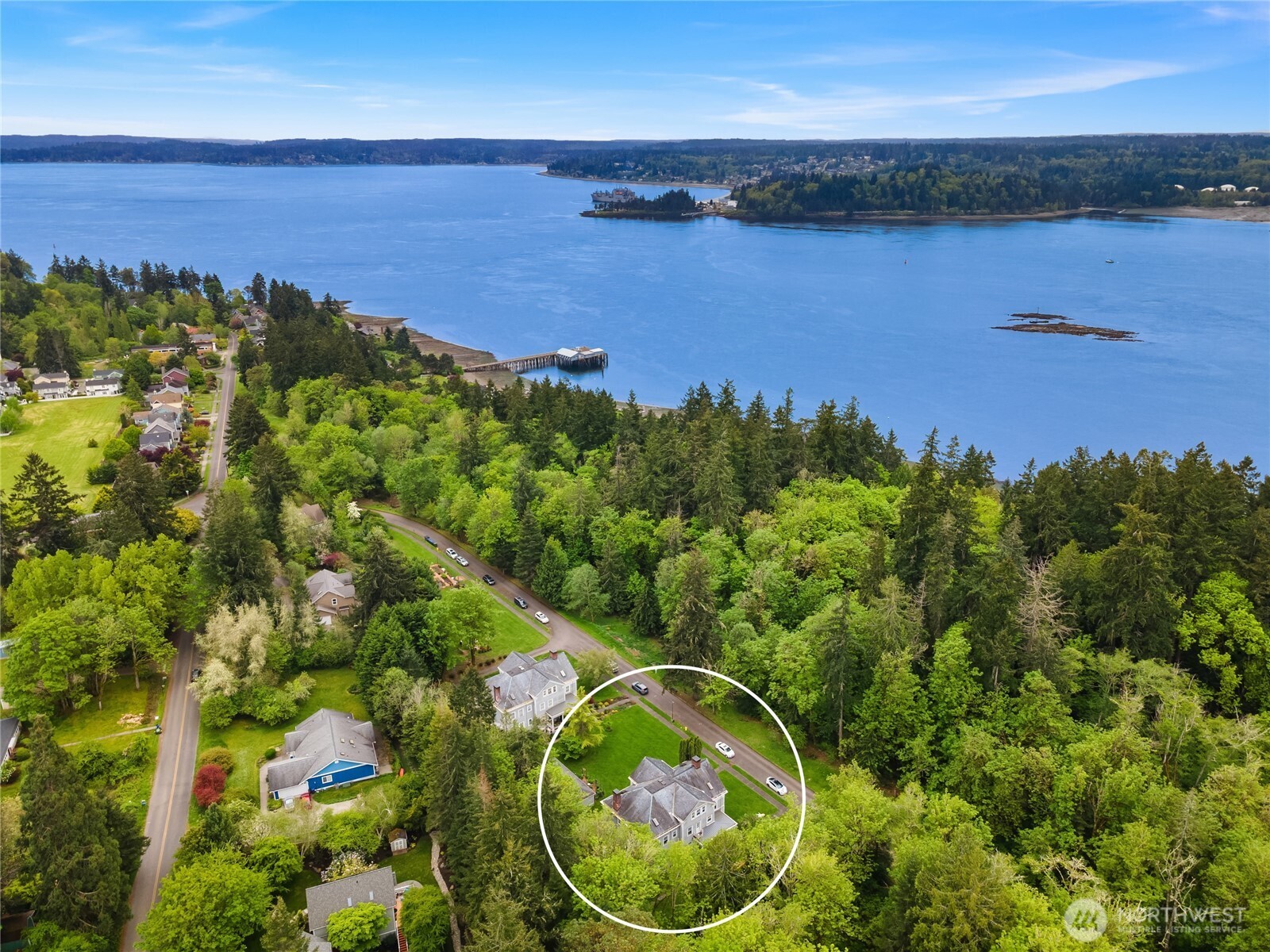 2213 NE Victorian Lane Unit: F