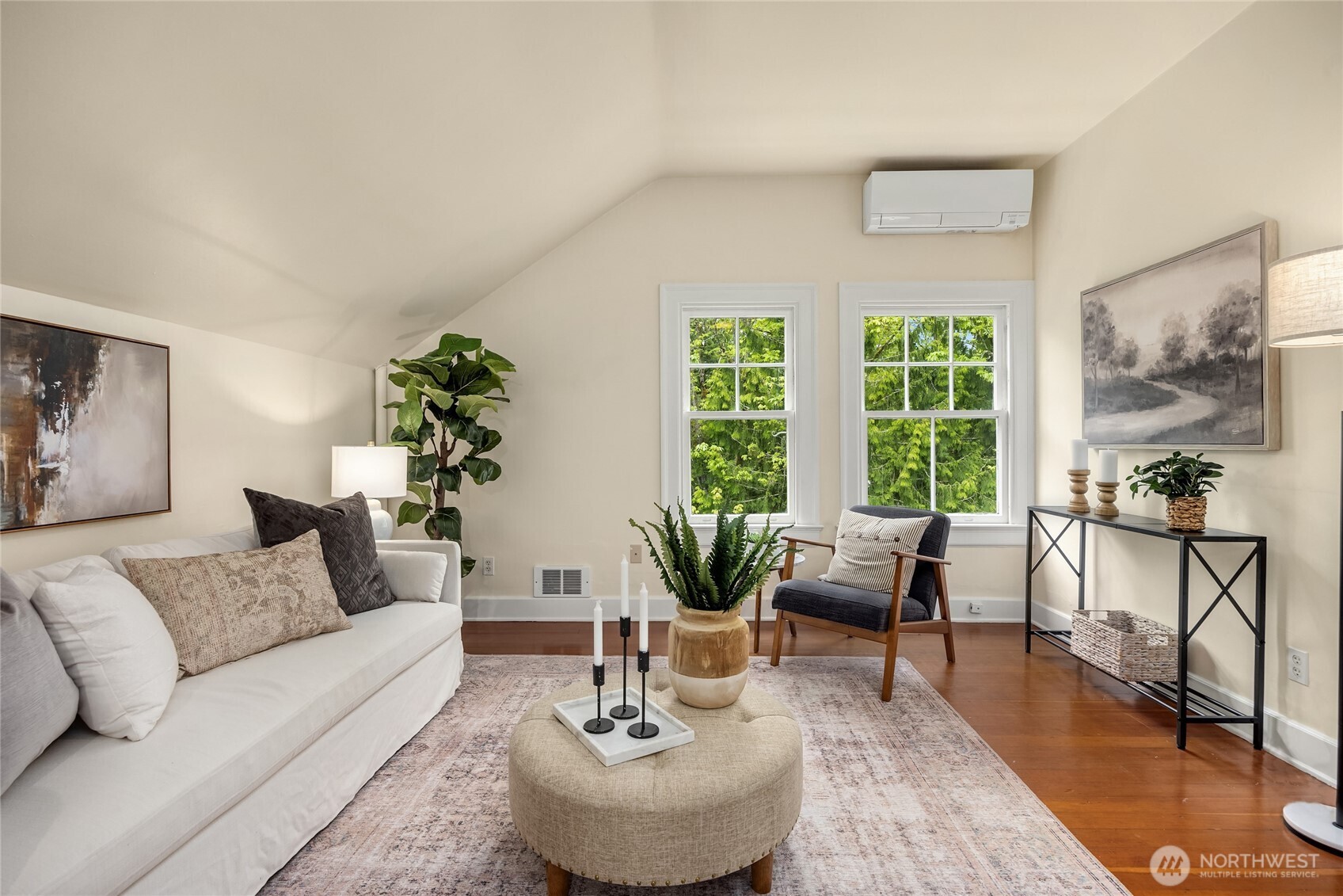 2213 NE Victorian Lane Unit: F