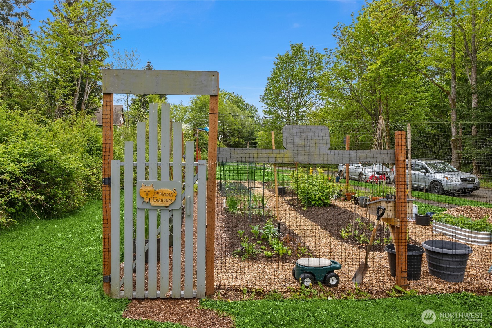 2213 NE Victorian Lane Unit: F