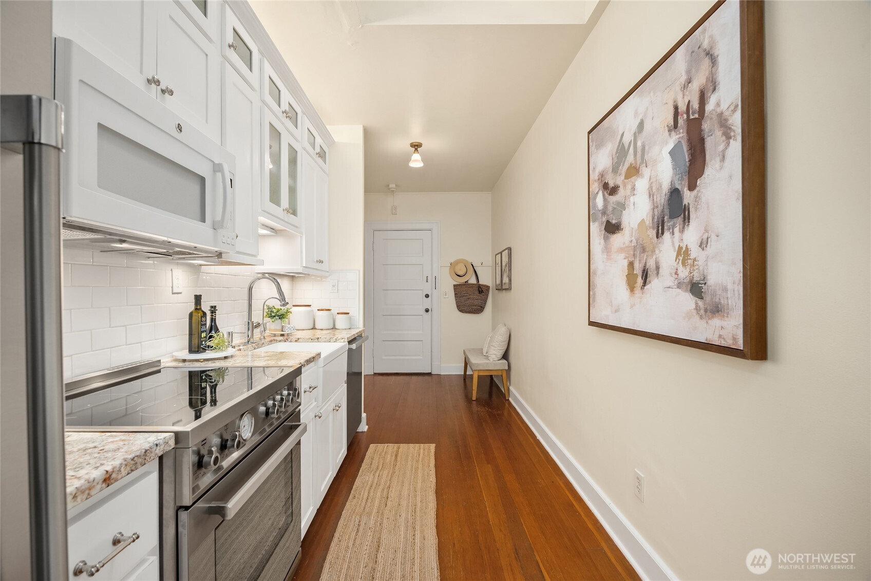 2213 NE Victorian Lane Unit: F