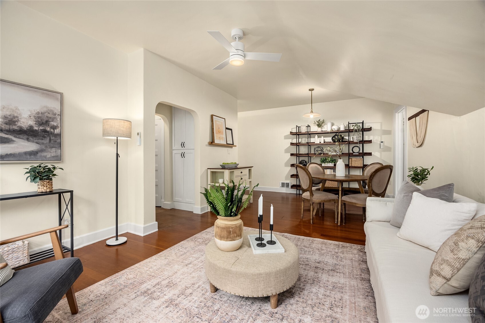 2213 NE Victorian Lane Unit: F