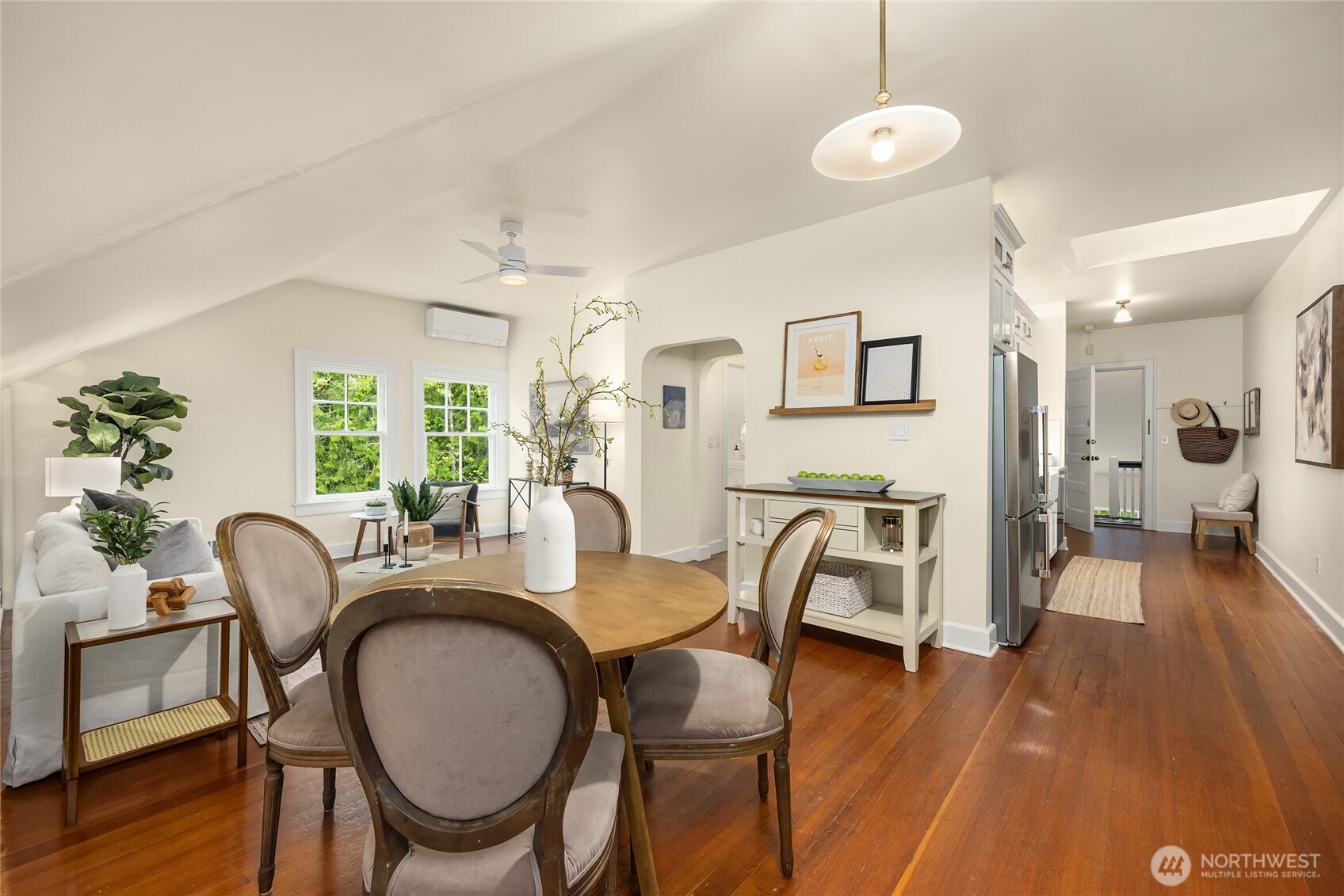 2213 NE Victorian Lane Unit: F