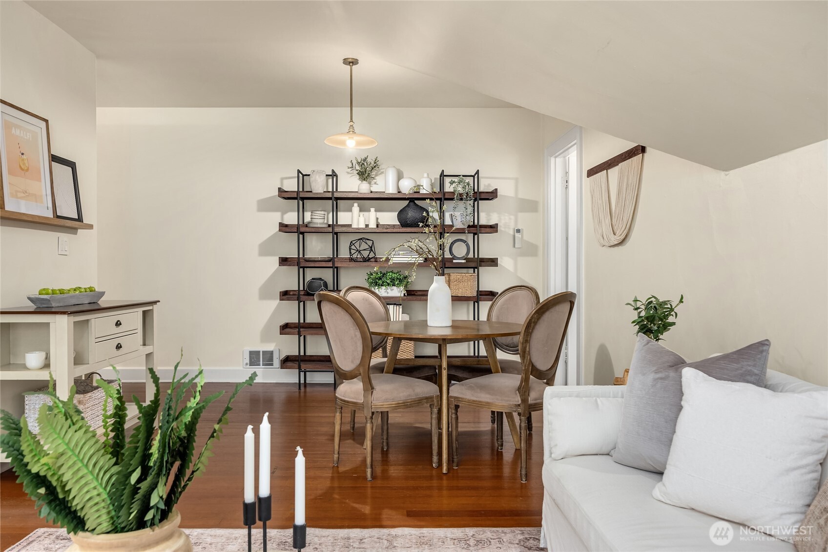 2213 NE Victorian Lane Unit: F