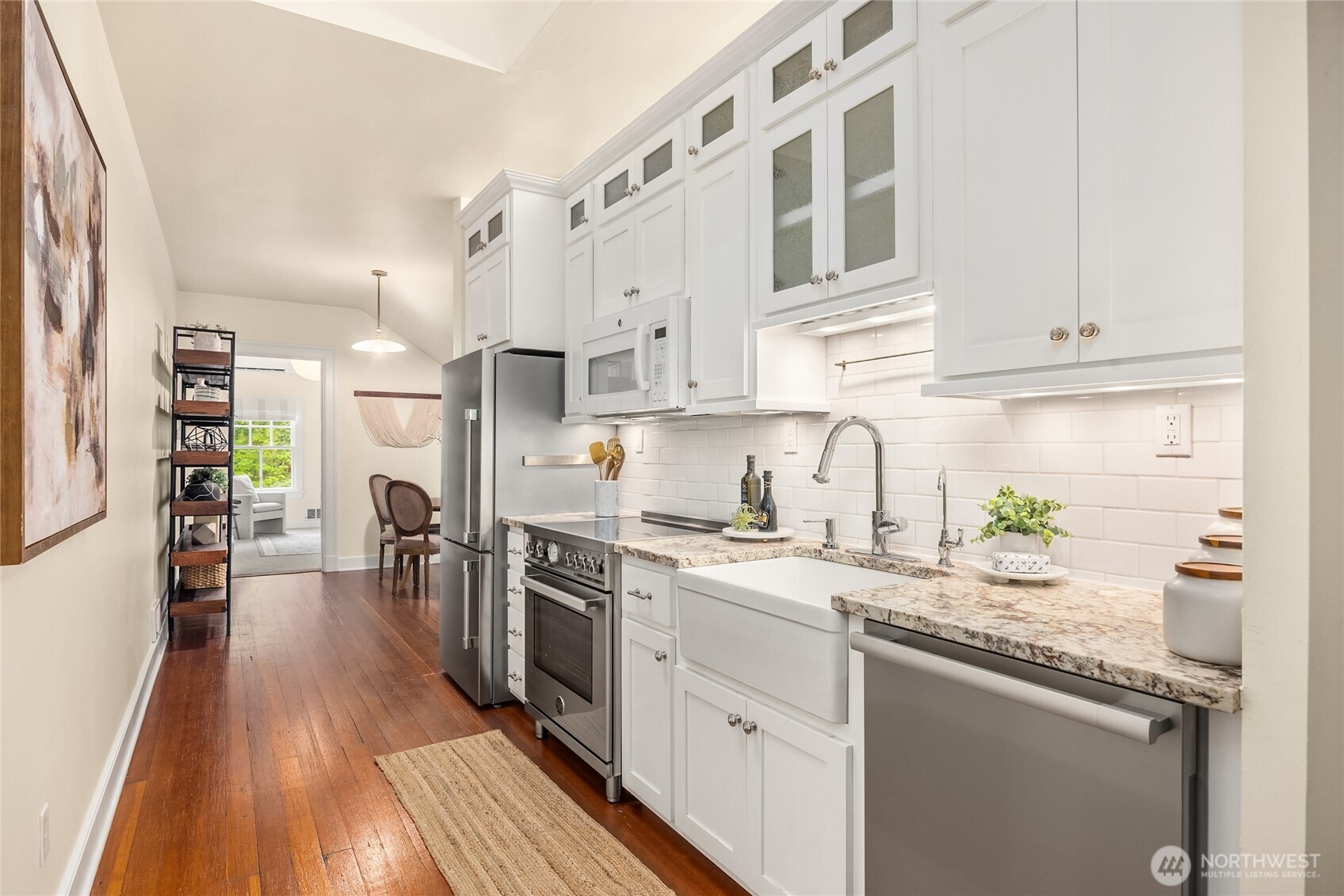 2213 NE Victorian Lane Unit: F