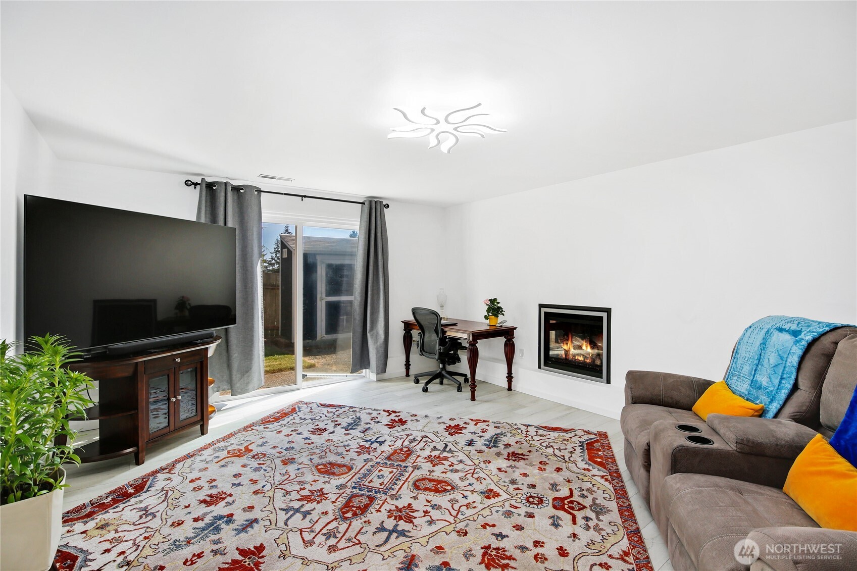 26469 Kingsview Loop NE