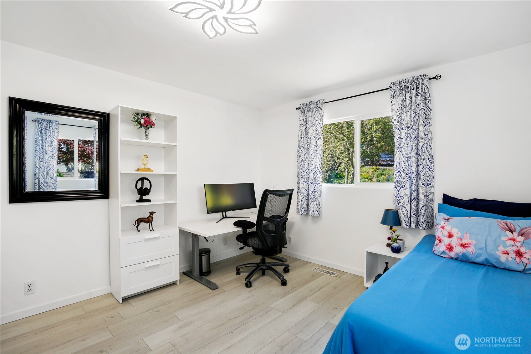 26469 Kingsview Loop NE