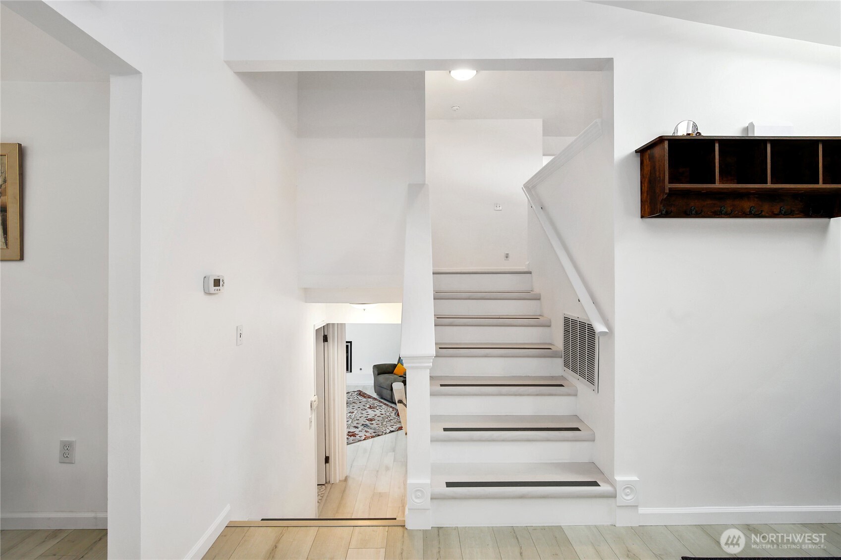 26469 Kingsview Loop NE