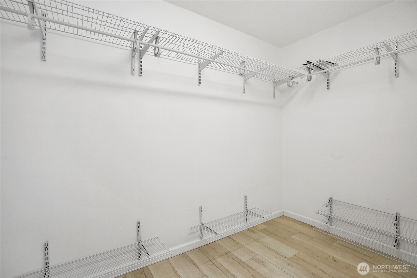 26469 Kingsview Loop NE