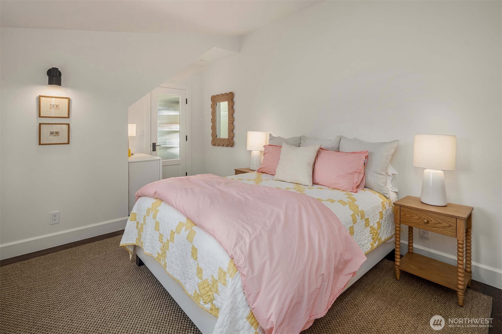 6426 Wing Point Road NE