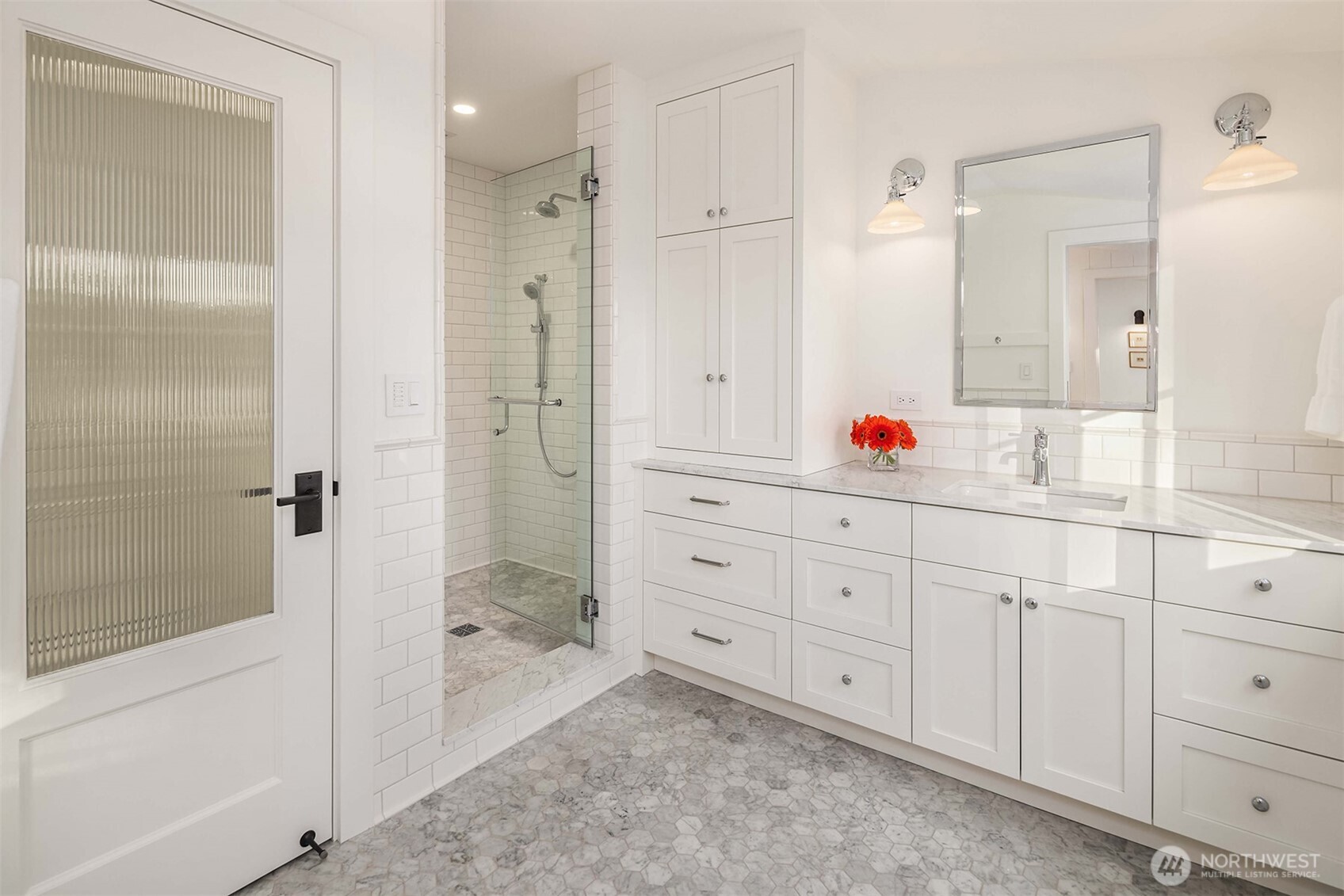 6426 Wing Point Road NE