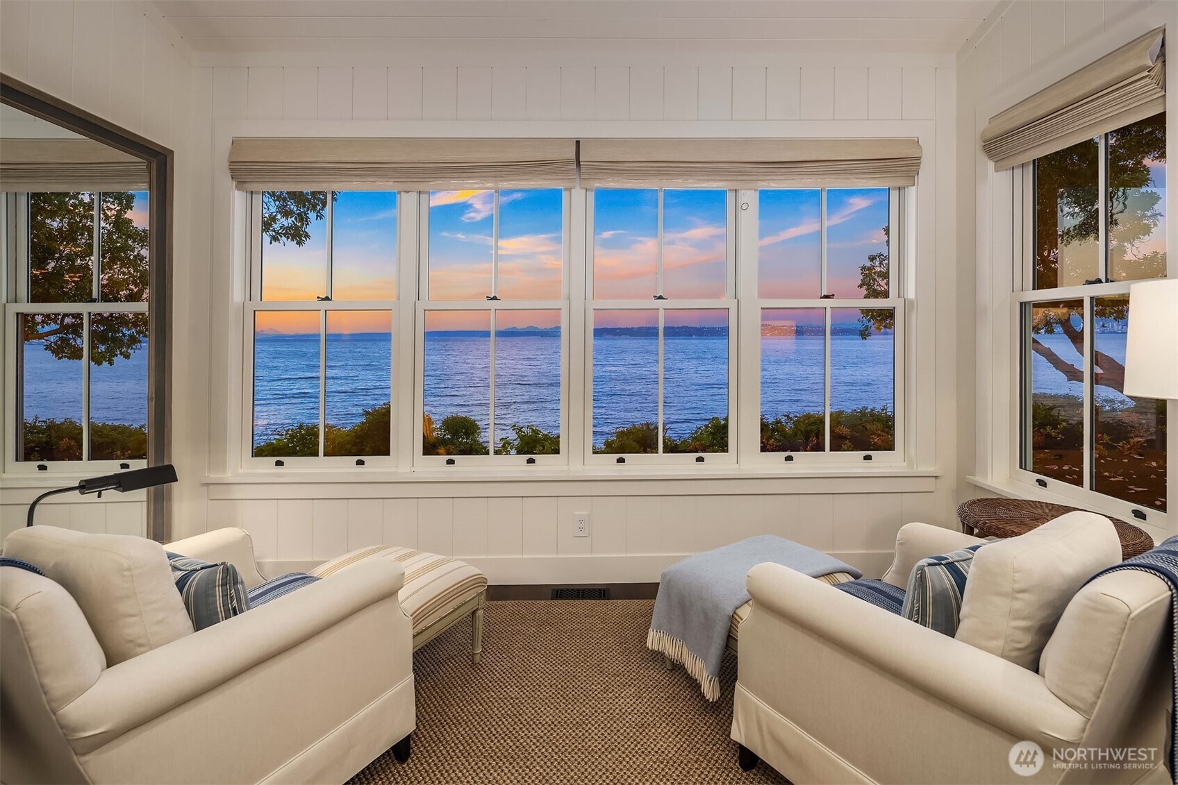 6426 Wing Point Road NE