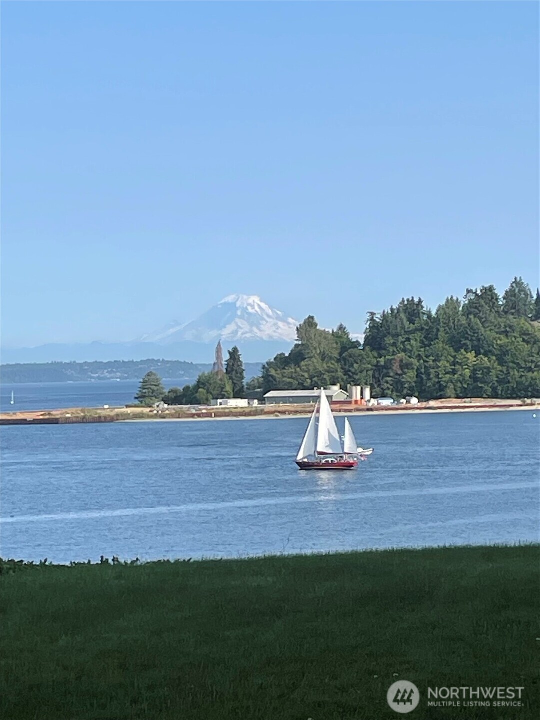 965 Winslow Way E Unit: 104