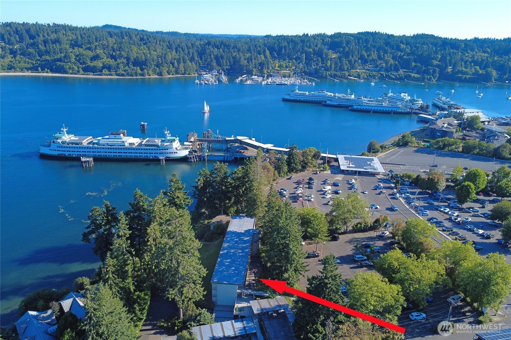 965 Winslow Way E Unit: 104