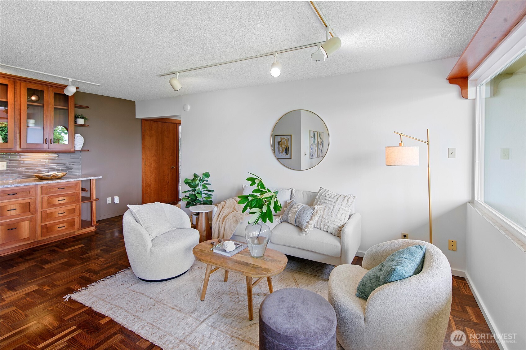 965 Winslow Way E Unit: 104