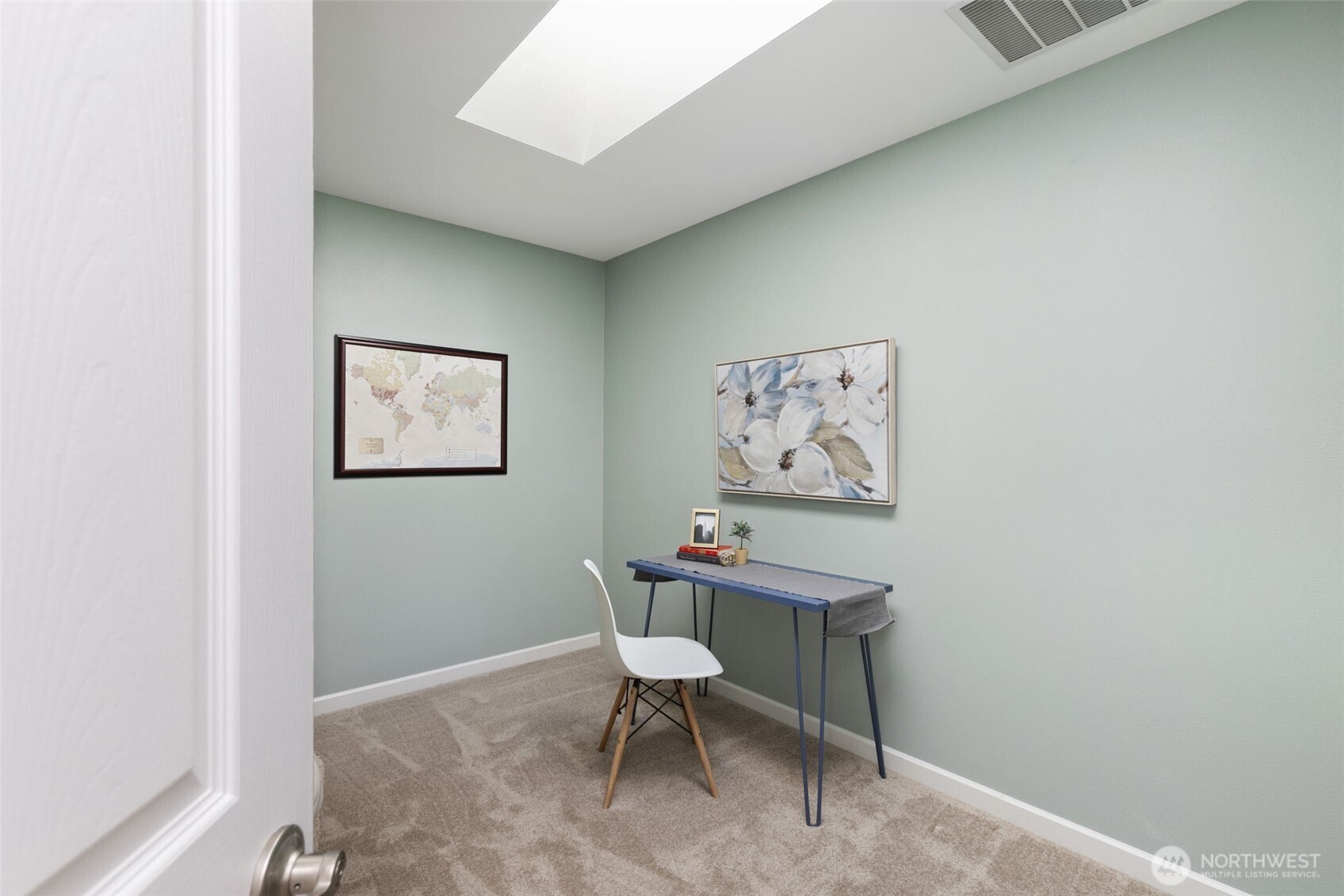 27300 Garden Gate Avenue NE