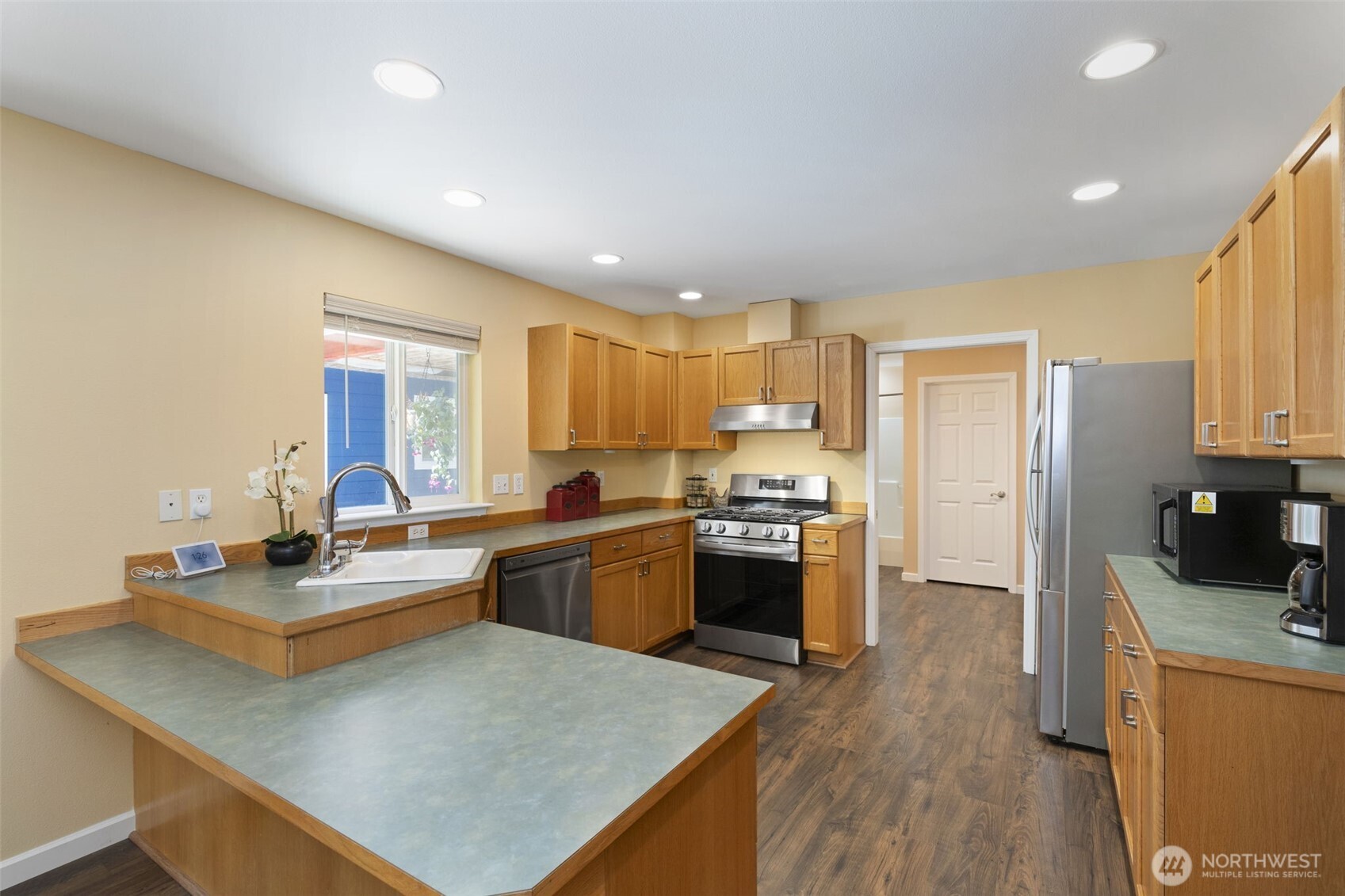 27300 Garden Gate Avenue NE