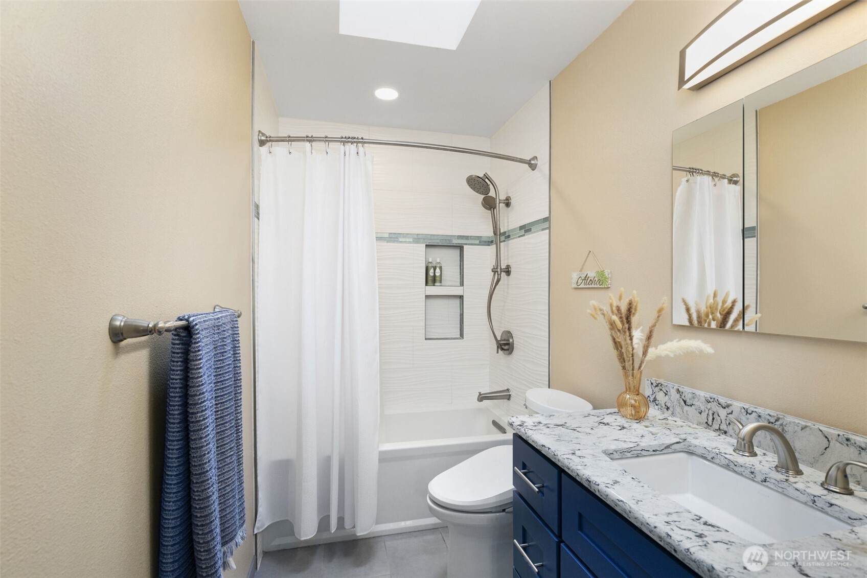 27300 Garden Gate Avenue NE