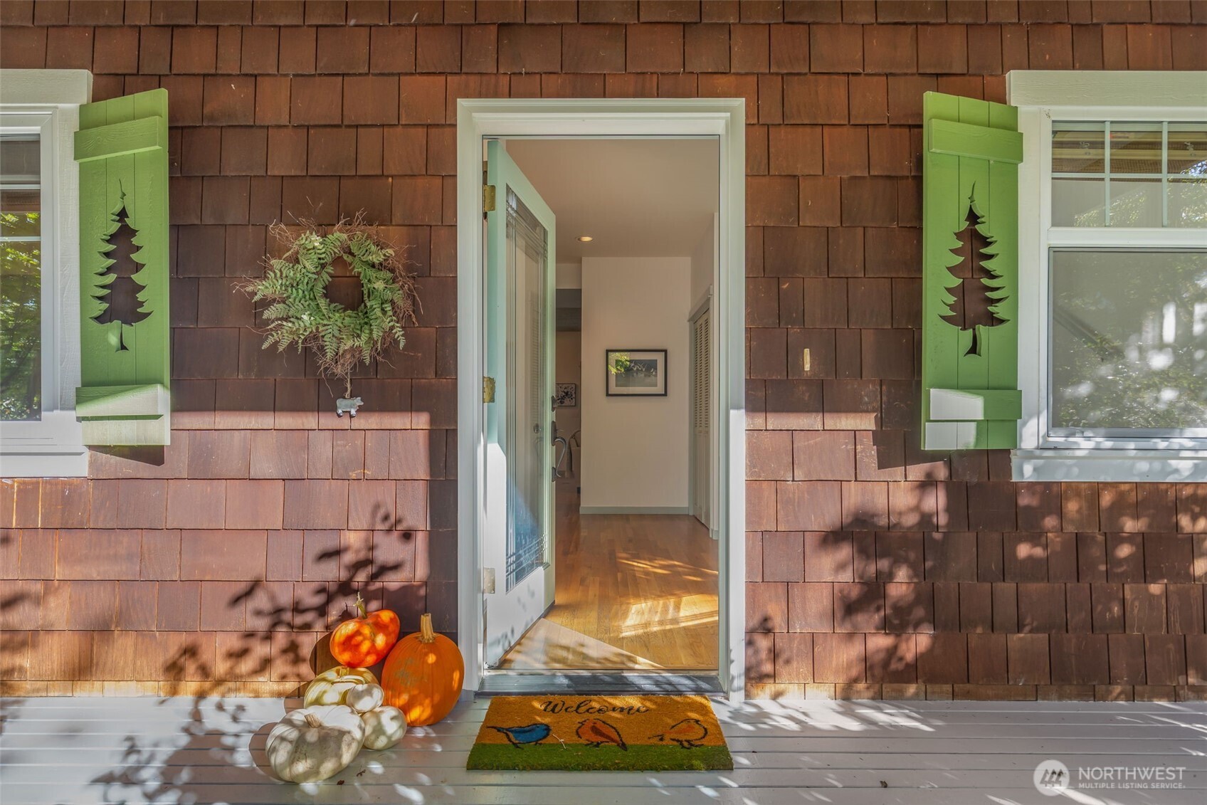 636 Janelle Place NW