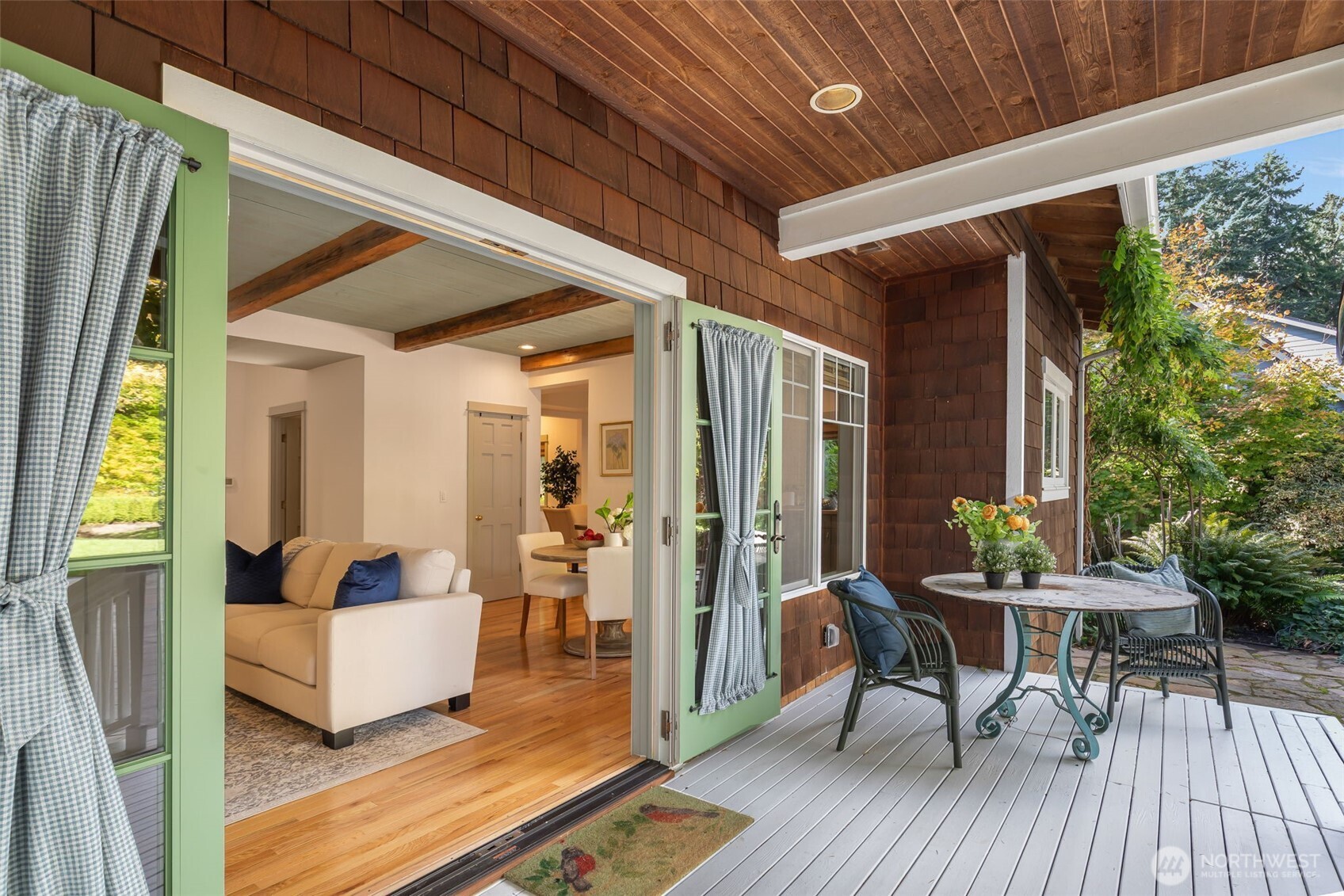 636 Janelle Place NW