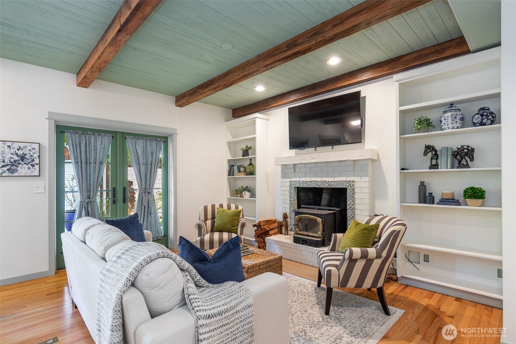 636 Janelle Place NW