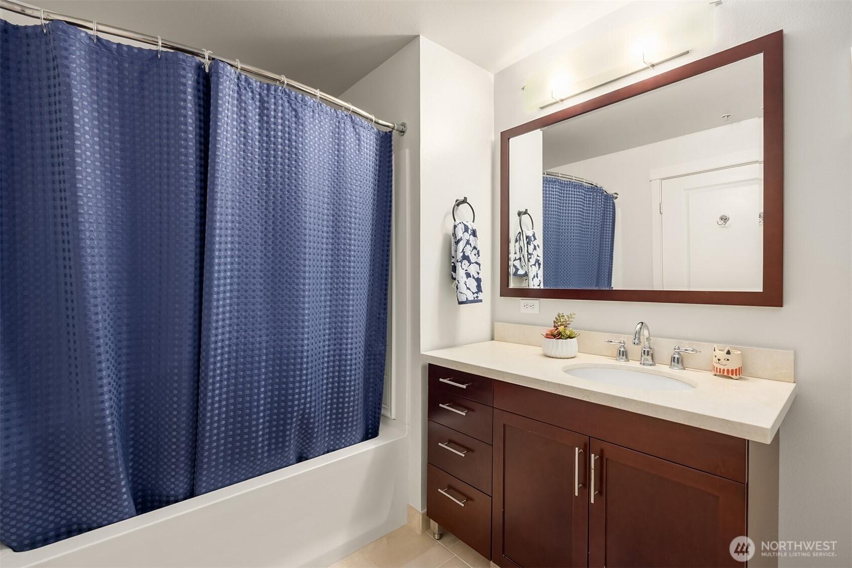 190 Harbor Square Loop NE Unit: C330