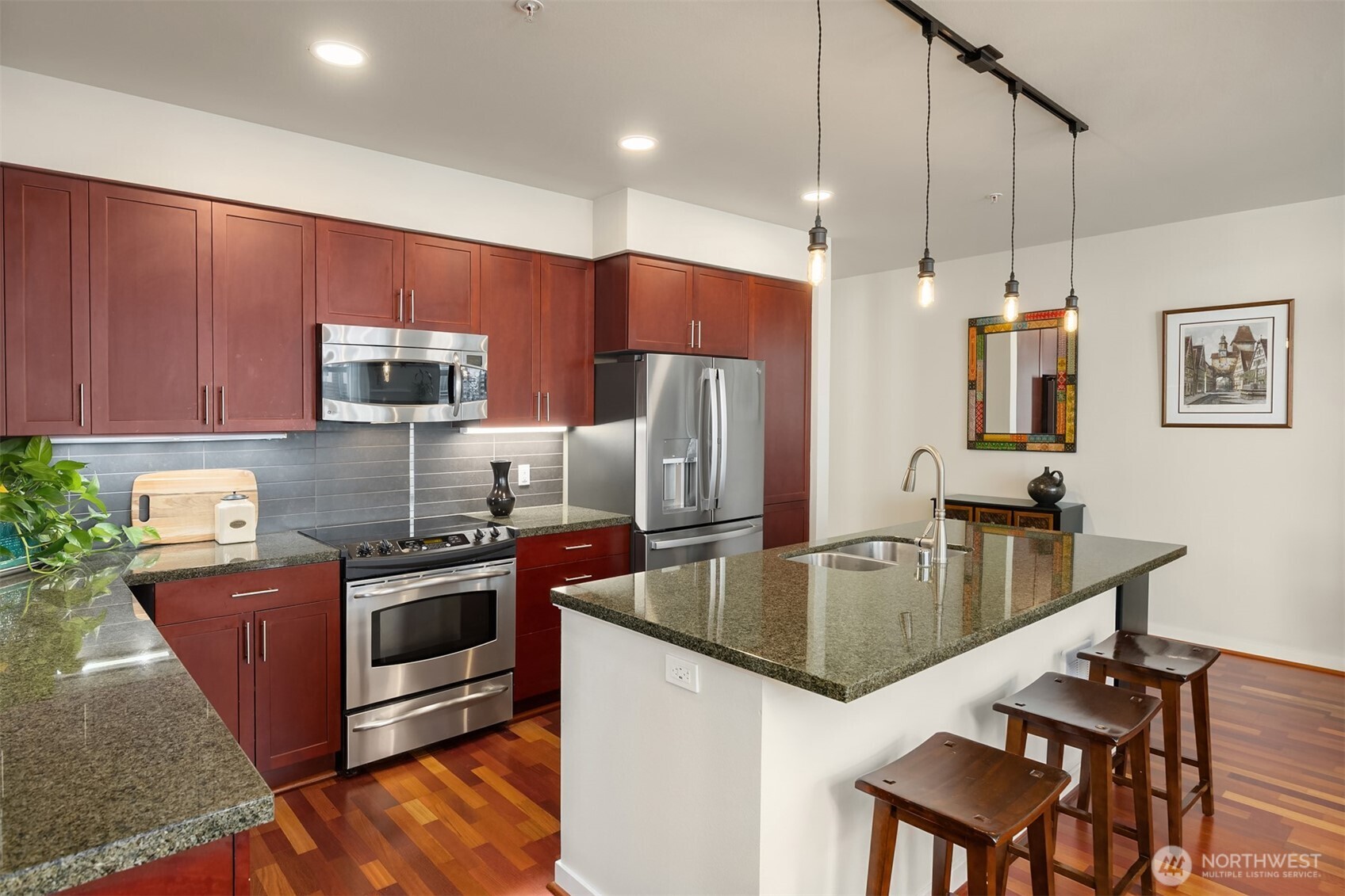 190 Harbor Square Loop NE Unit: C330