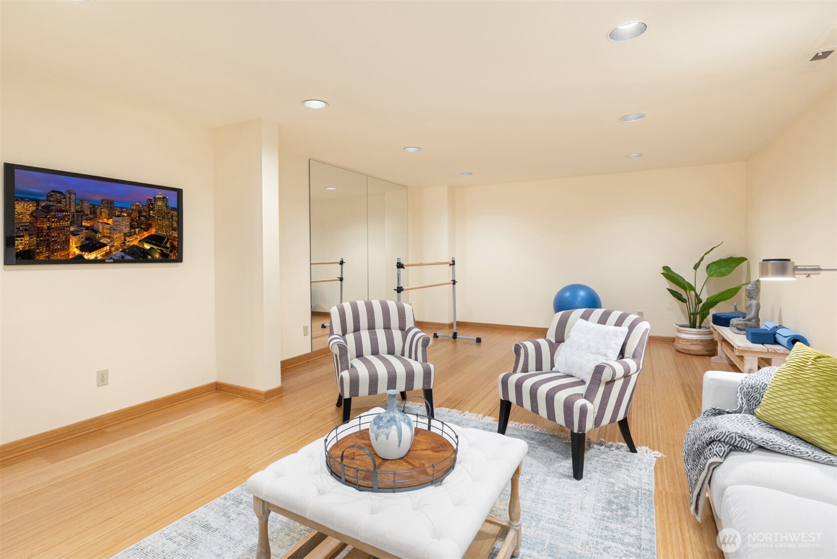 105 Lovell Avenue SW Unit: 15-11