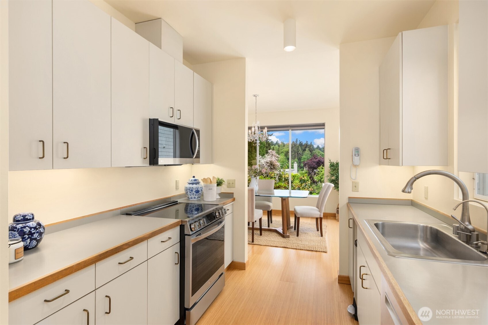 105 Lovell Avenue SW Unit: 15-11