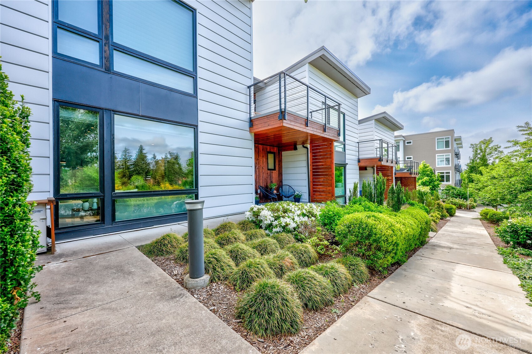 227 Ebi Lane NE