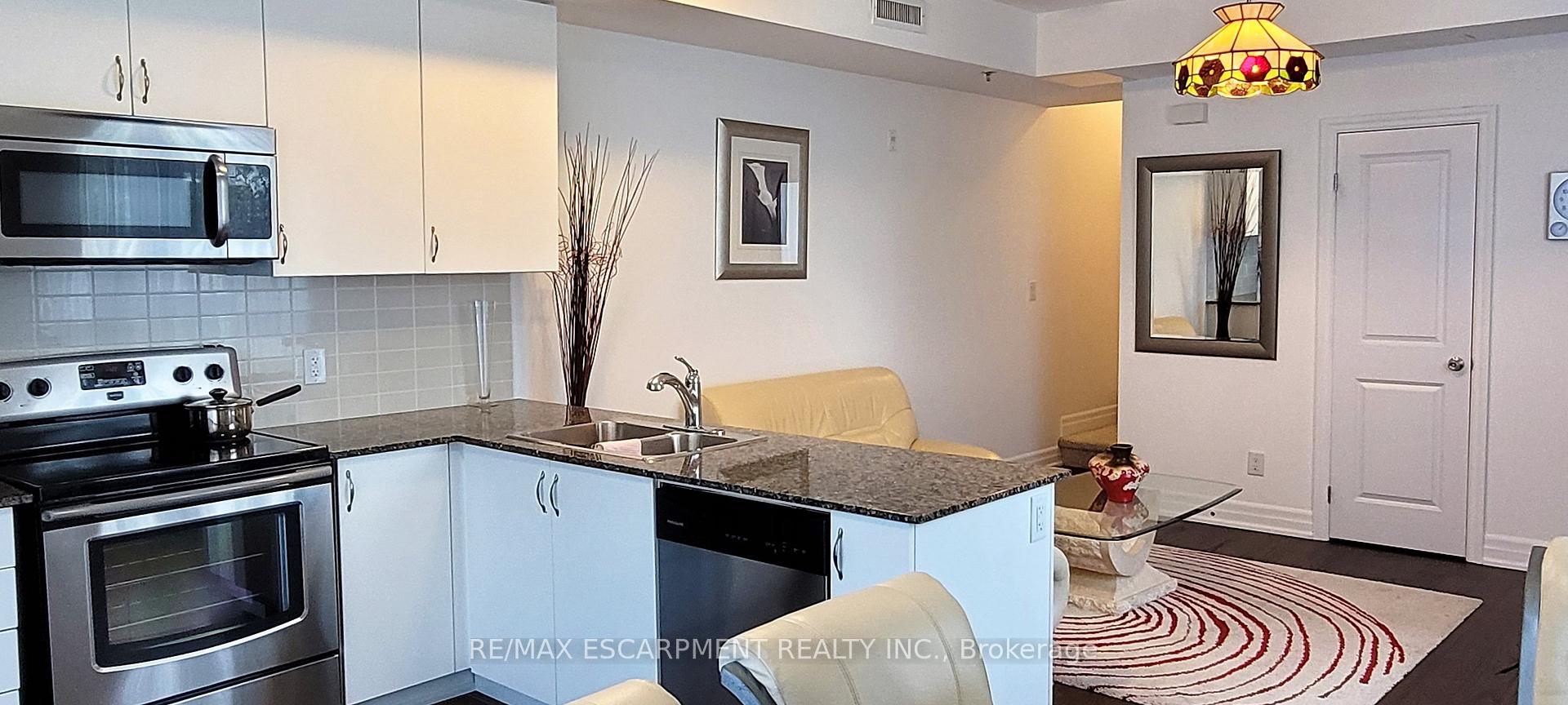 736 Sheppard Avenue W 204, Toronto Unit: 204