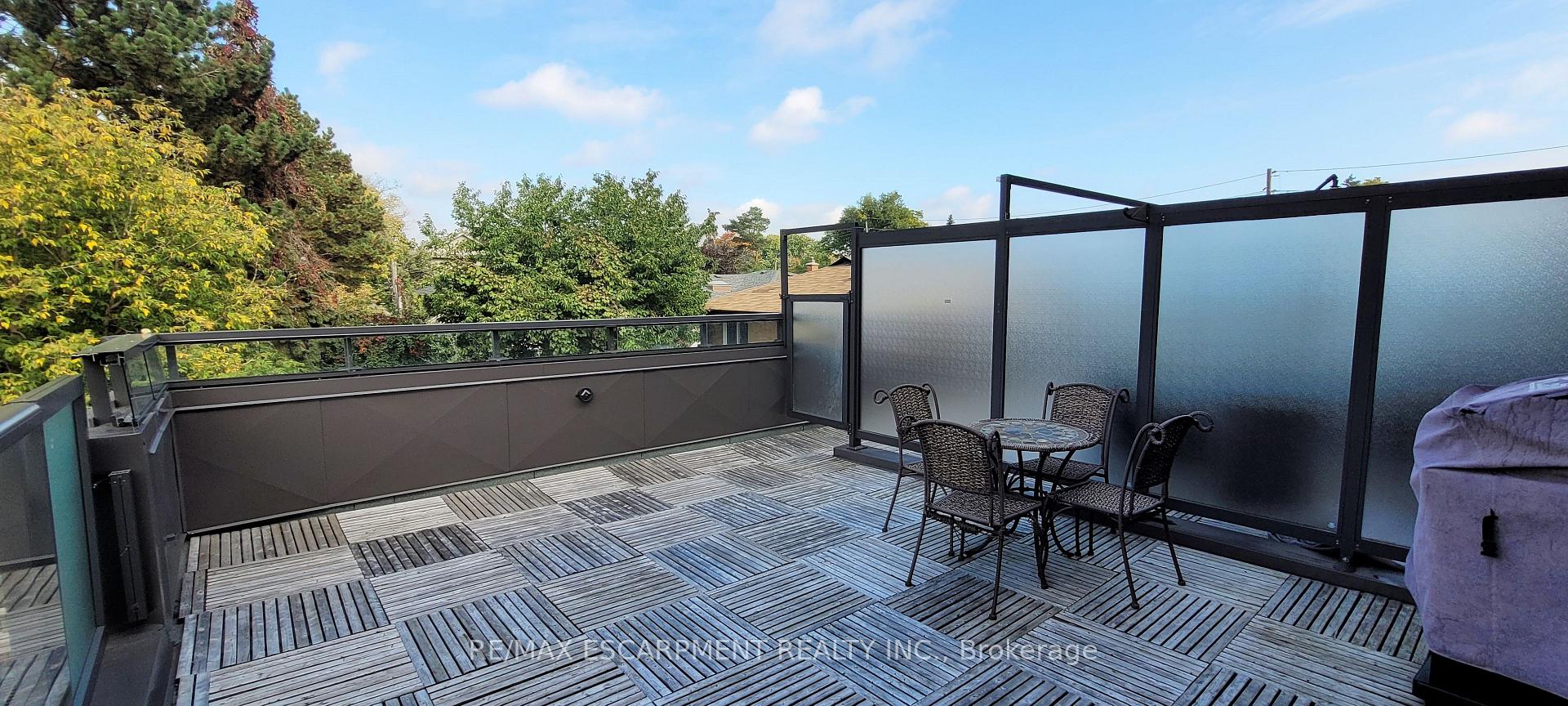736 Sheppard Avenue W 204, Toronto Unit: 204