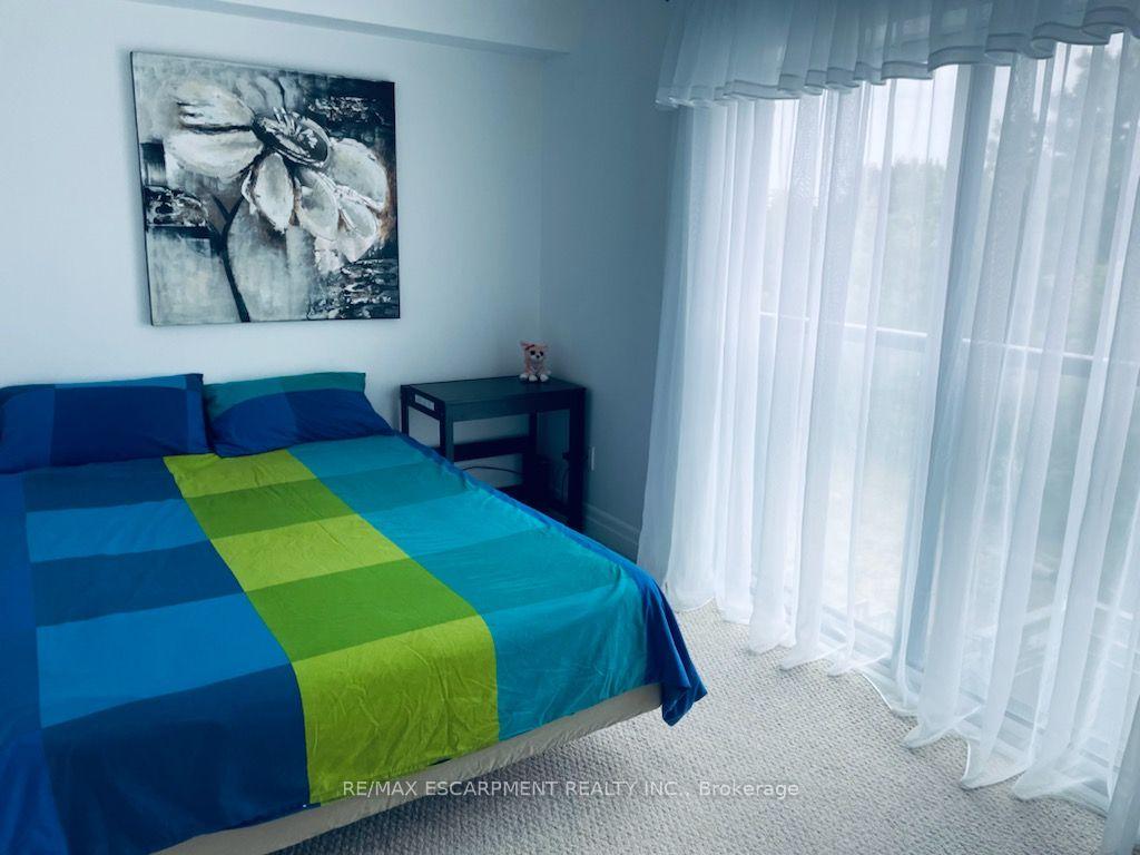 736 Sheppard Avenue W 204, Toronto Unit: 204