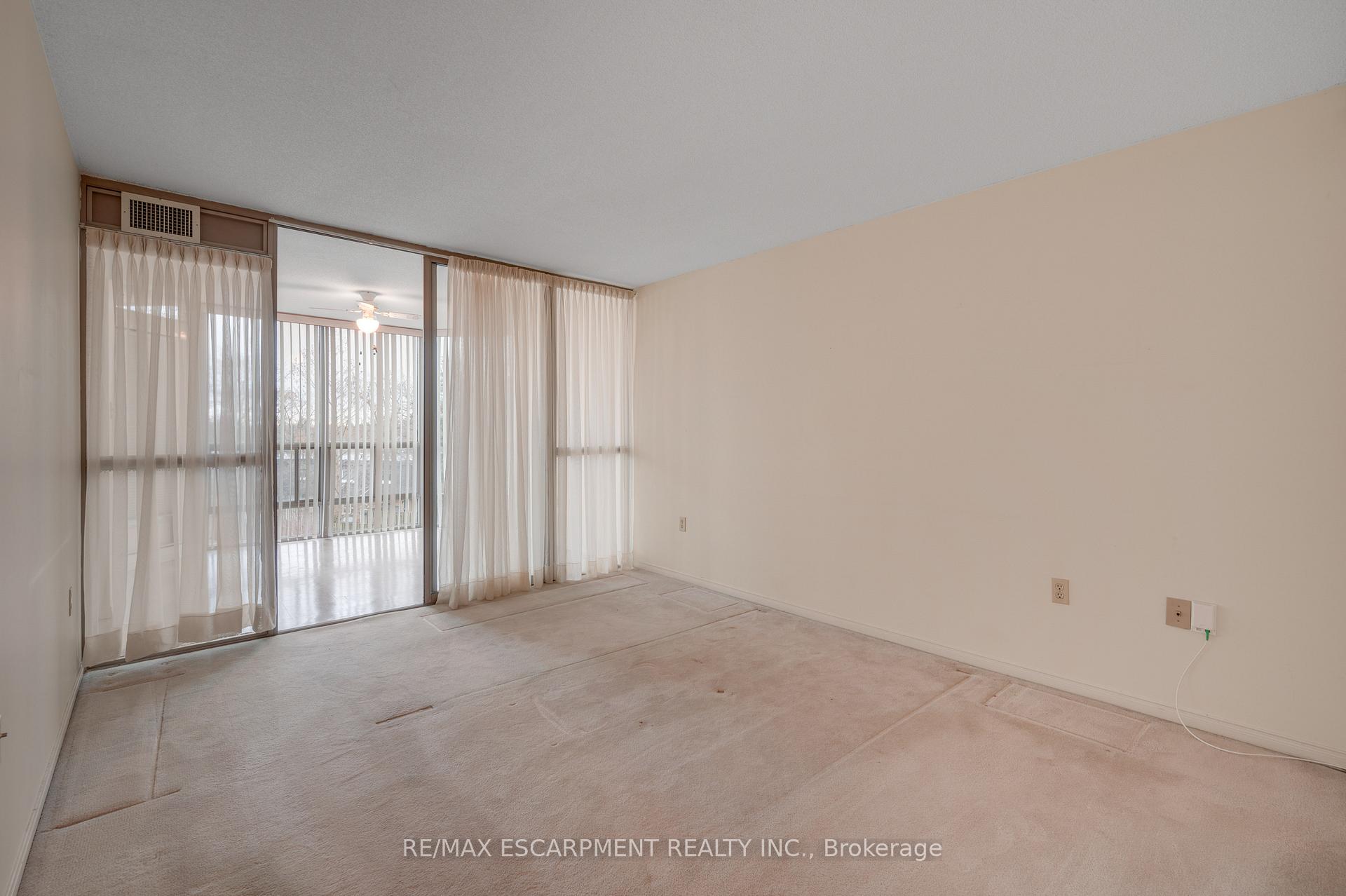 5070 Pinedale Avenue 302