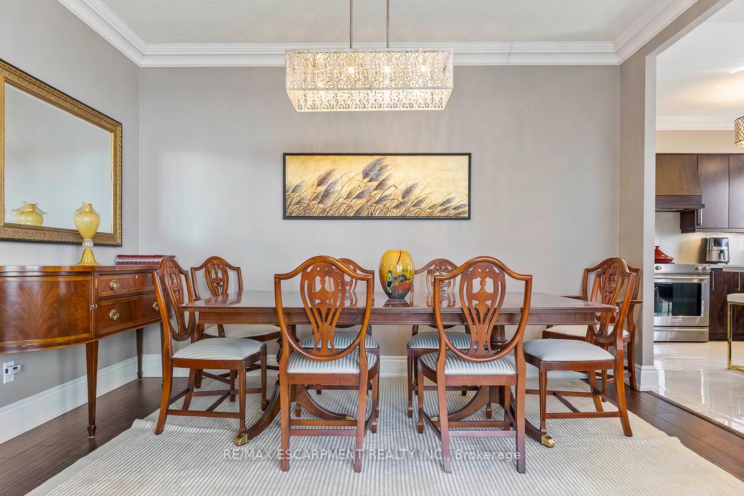 35 Kingsbridge Garden Circle 2706