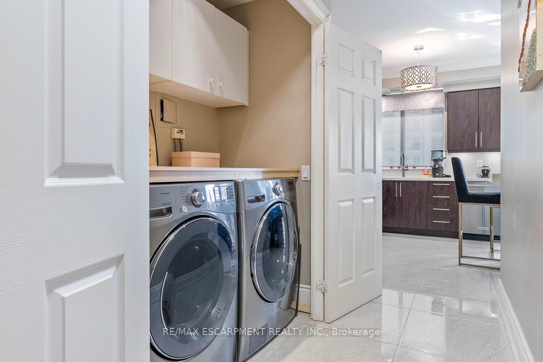 35 Kingsbridge Garden Circle 2706