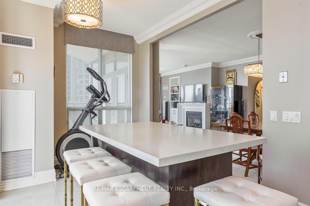 35 Kingsbridge Garden Circle 2706