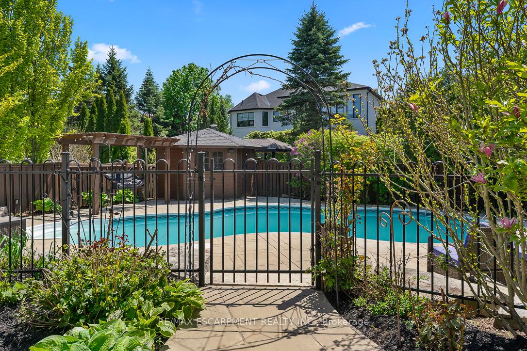 519 Hancock Way