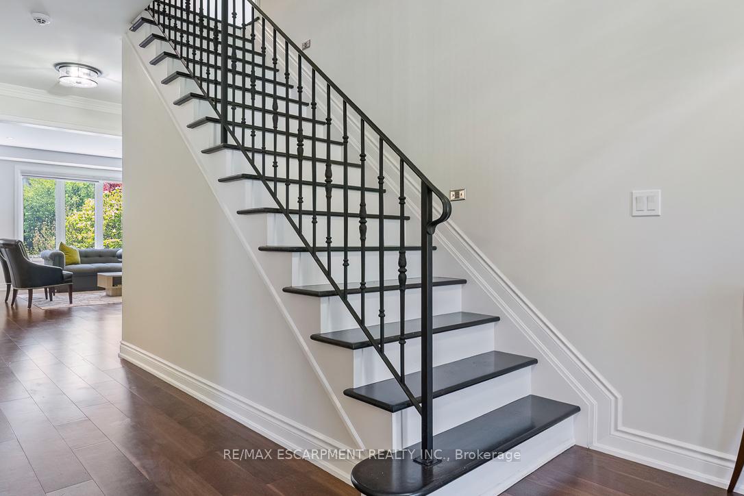 519 Hancock Way