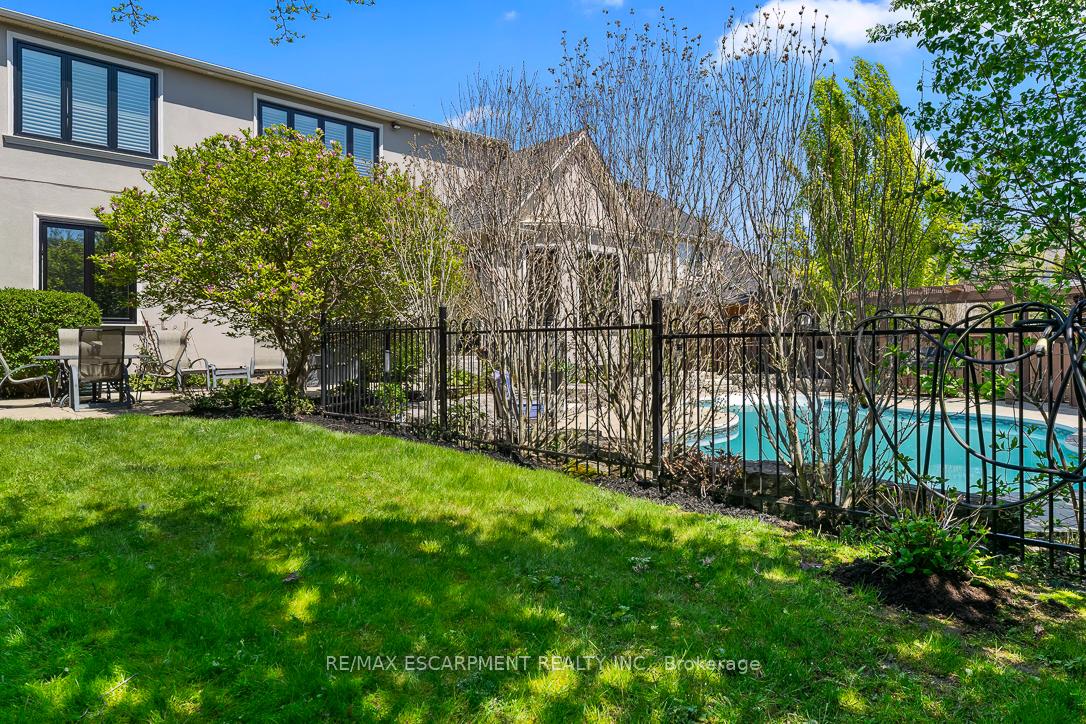 519 Hancock Way