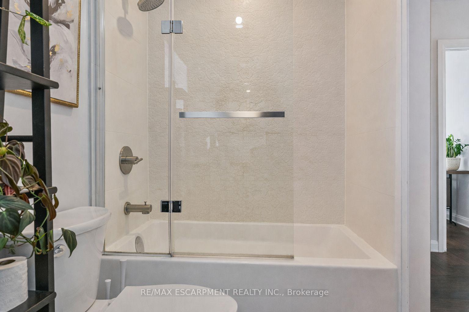 469 Claridge Road 5